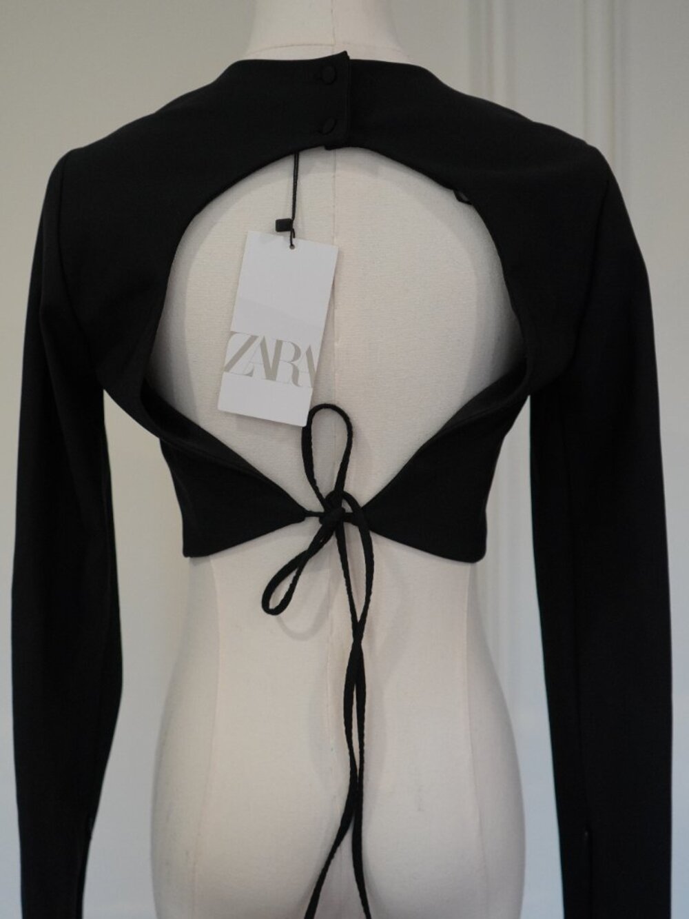 Zara NWT Black‎ Open Back Tie Cropped Top Long Sleeve M